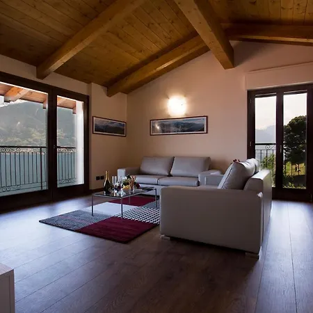 Sleeps 6 Apartman *