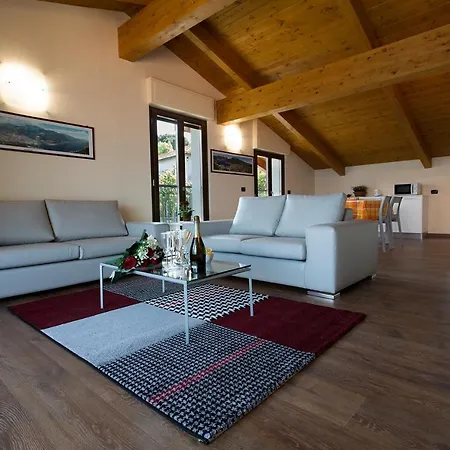 Sleeps 6 Apartman *