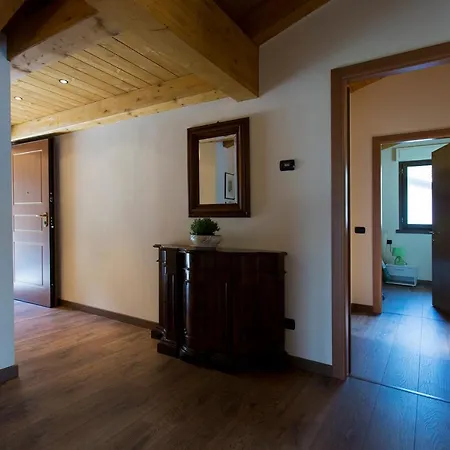Apartman Sleeps 6 Pianello Del Lario