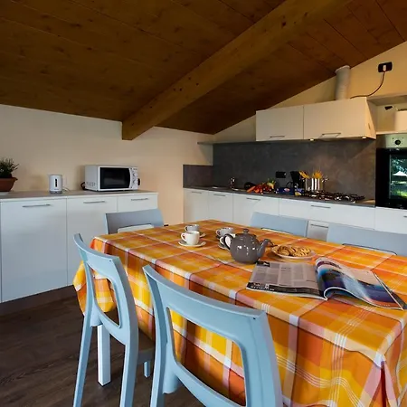 Sleeps 6 Apartman *
