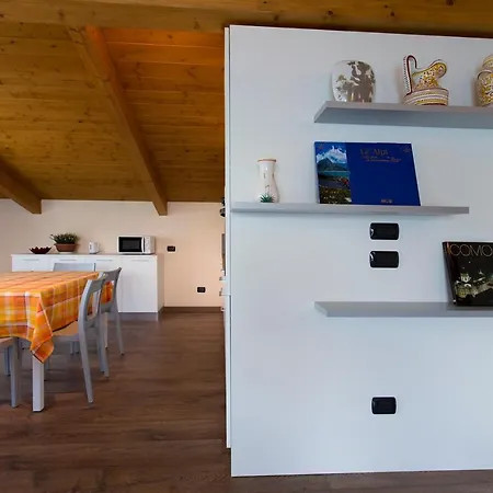 Apartman Sleeps 6 *