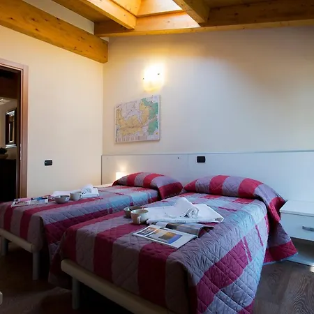 Sleeps 6 Apartman